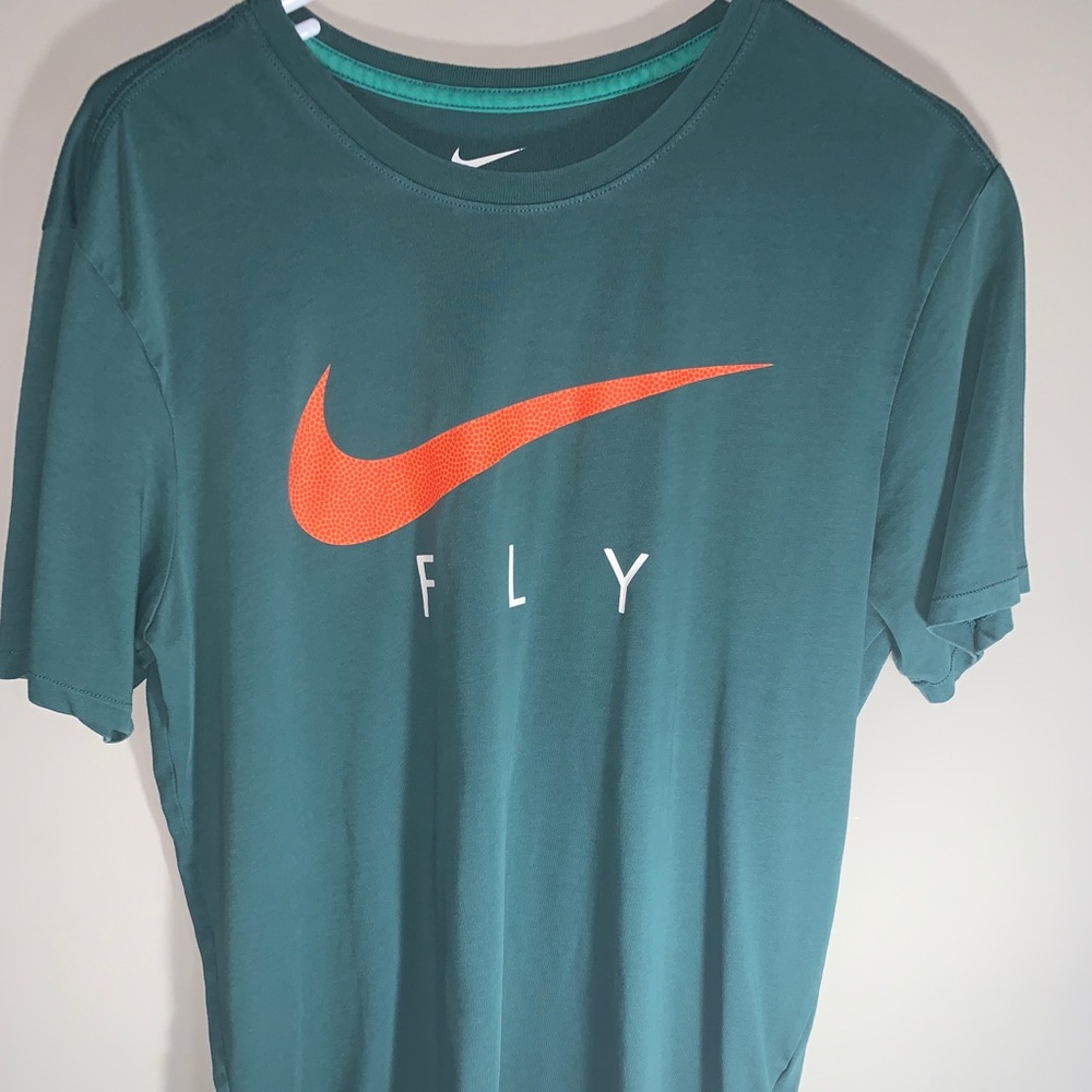 Nike basketball t shirt (dri fit)